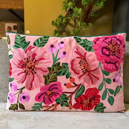 Coussins rectangulaires brodés 40x60 rose dragée